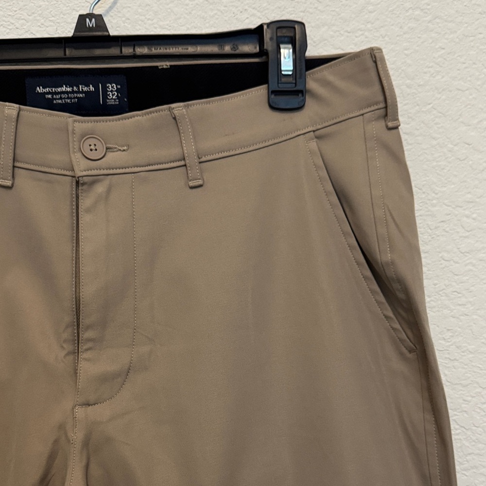 Abercrombie & Fitch Men's Go-To Pant Khaki Chinos - Picture 3 of 5